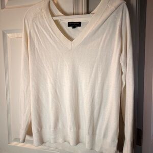 Banana Republic Cream V-Neck Sweater
